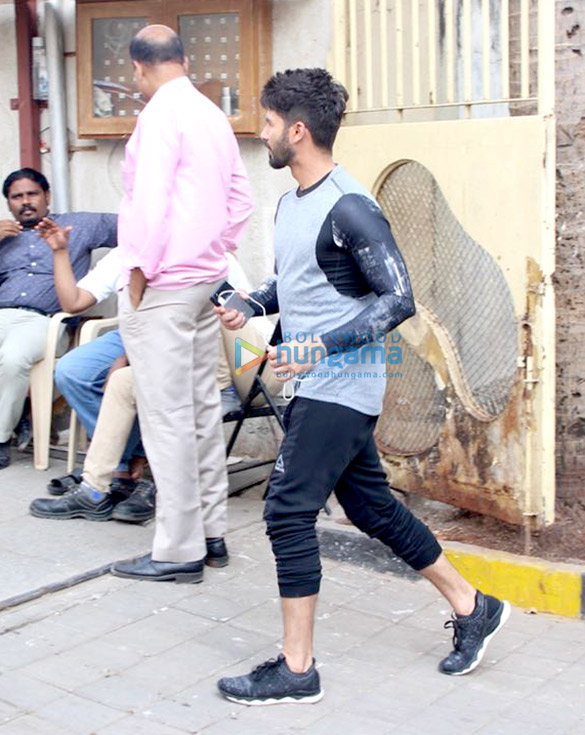 shahid kapoor spotted at reset gym 2