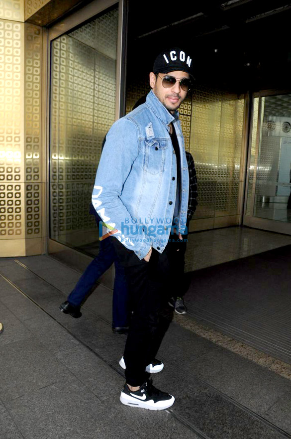 shilpa shetty raj kundra and others snapped at the airport 9