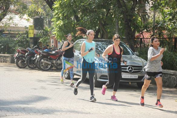 shraddha kapoor snapped jogging near mount mary in bandra 3