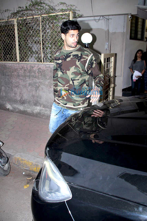 sidharth malhotra spotted at matrix office 4