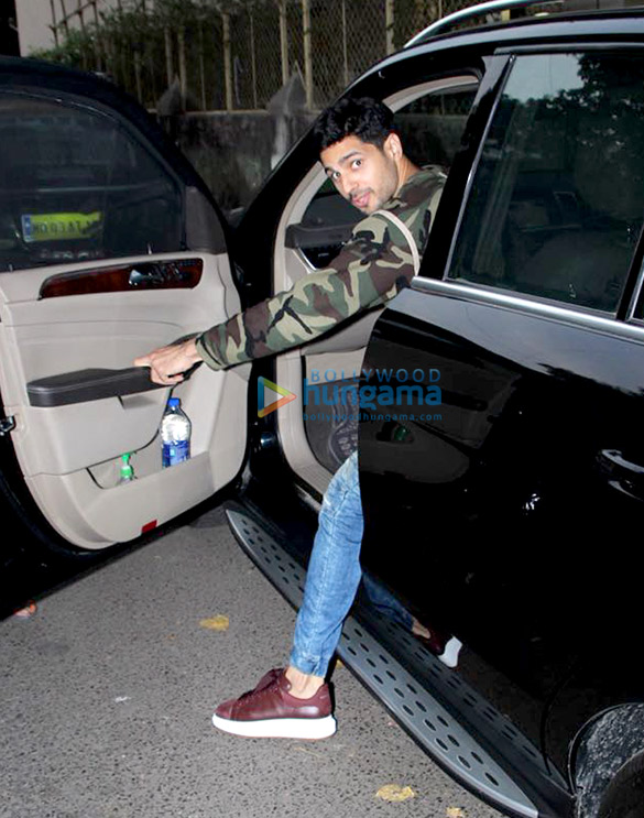sidharth malhotra spotted at matrix office 6