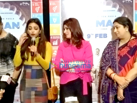smriti irani snapped at akshay kumars special screening of pad man for the ib ministry 2
