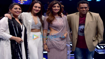 Sonakshi Sinha snapped on the sets of Super Dancer 2