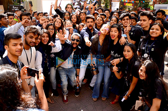 star cast of dil juunglee promote their film at national college in bandra 5