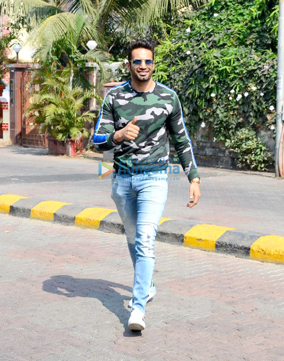 upen patel spotted at the otters club in bandra 1