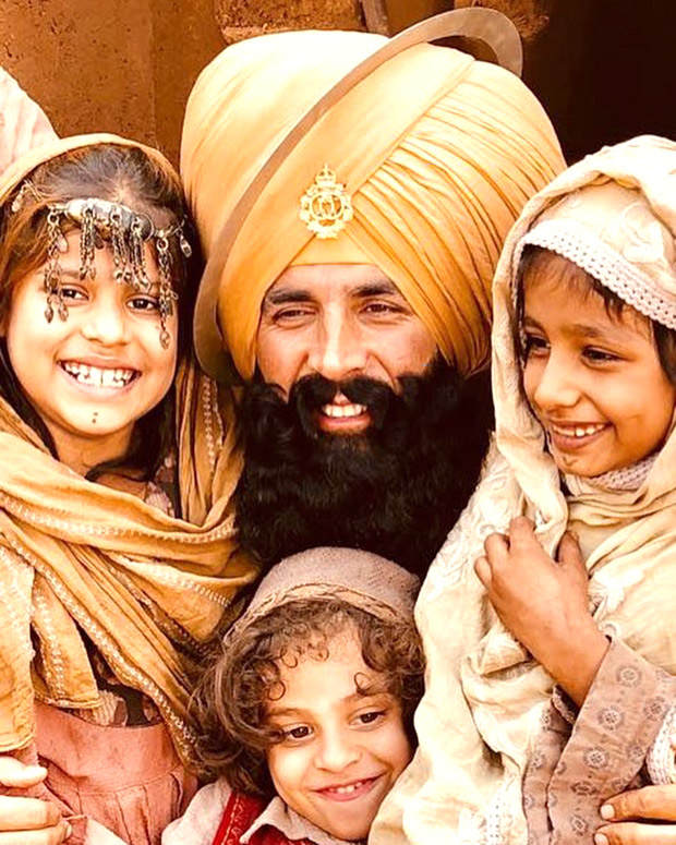 ON THE SET: Akshay Kumar shoots with kids playing Aghanis in Kesari