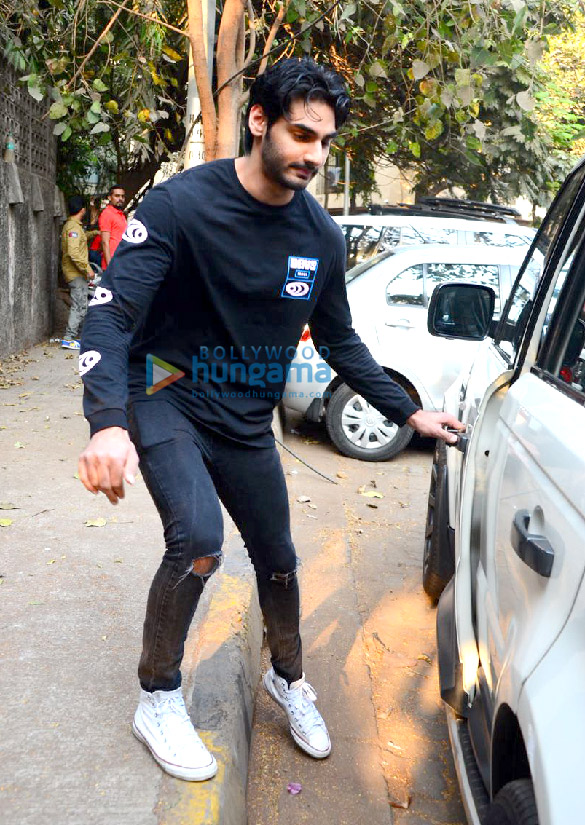 ahan shetty spotted at hakims aalim 5