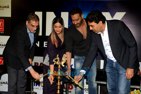 ajay devgn and ileana dcruz snapped at press meet for raid in delhi 1