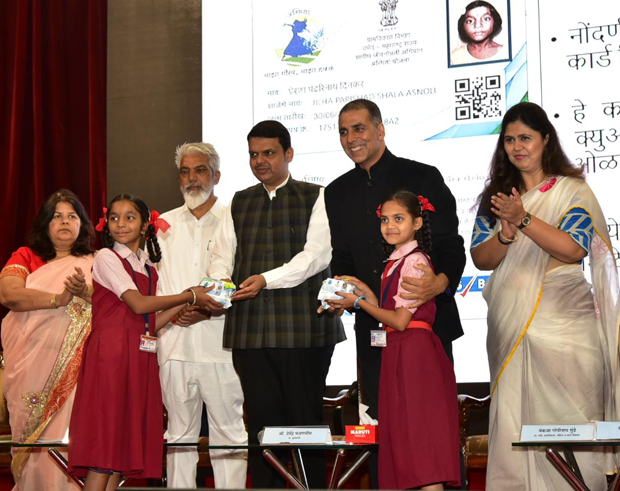 Akshay Kumar and CM Devendra Fadnavis announce Asmita initiative on Women's Day to make sanitary pads available at subsidized rates