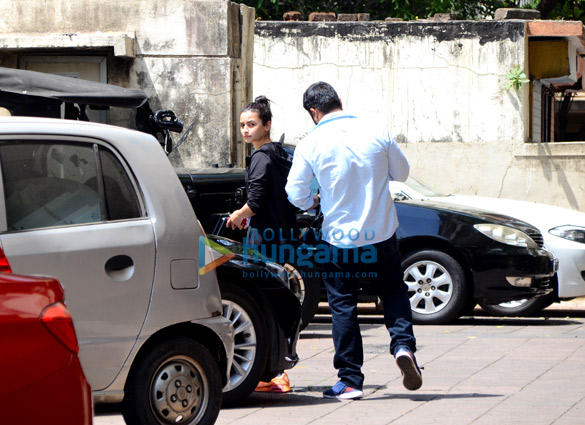 alia bhatt spotted at the gym i bandra 2