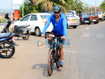 Amit Sadh spotted on a cycle at Carter Road in Bandra