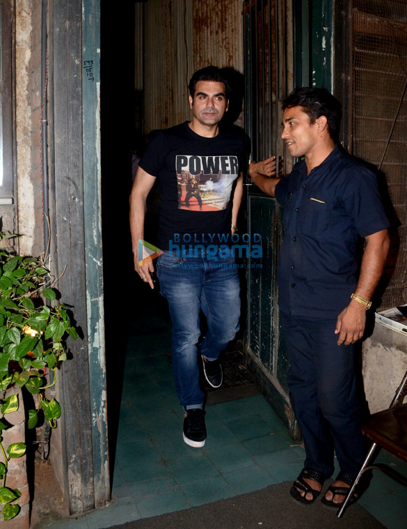 Arbaaz Khan snapped with his son post dinner at Pali Cafe in Bandra Arbaaz Khan snapped with his son post dinner at Pali Cafe in Bandra