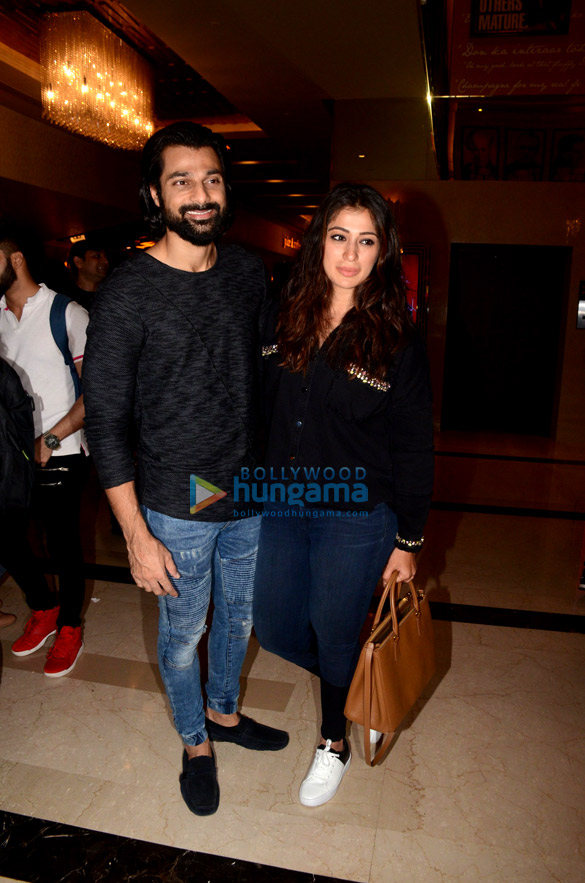 celebs grace the premiere of baa baaa black sheep 20