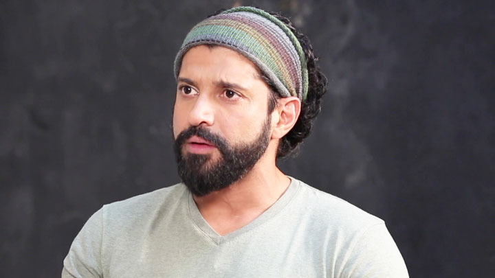 Farhan Akhtar BASHES Indian Media For Over-Sensationalizing News Farhan Akhtar BASHES Indian Media For Over-Sensationalizing News