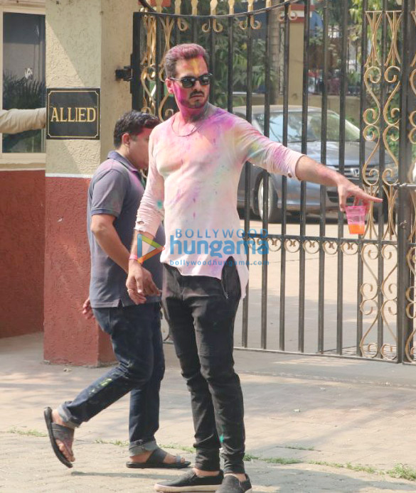 hema malini snapped after a holi party at daughter esha deols residence 2