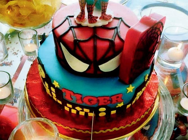 Inside pics: Here’s how Tiger Shroff celebrated his birthday with mom Ayesha and rumoured girlfriend Disha Patani