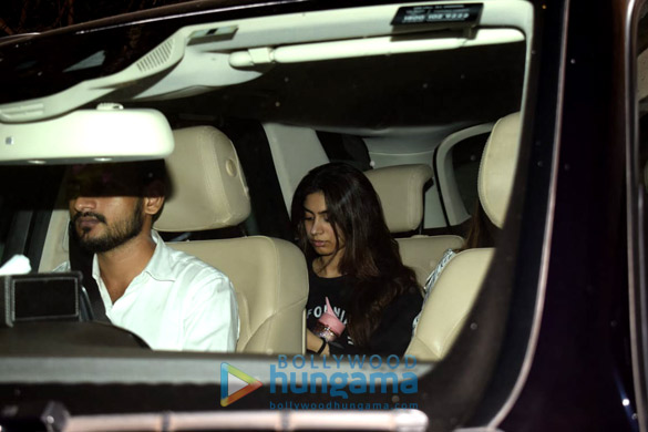 janhvi kapoor and khushi kapoor snapped at arjun kapoors house 2