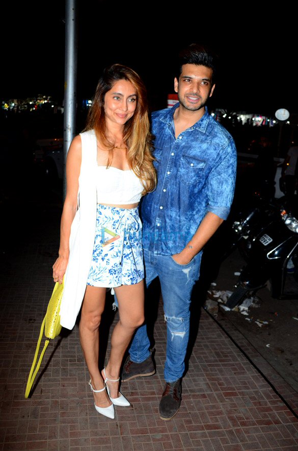 karan kundra and anusha dandekar spotted in bandra 3