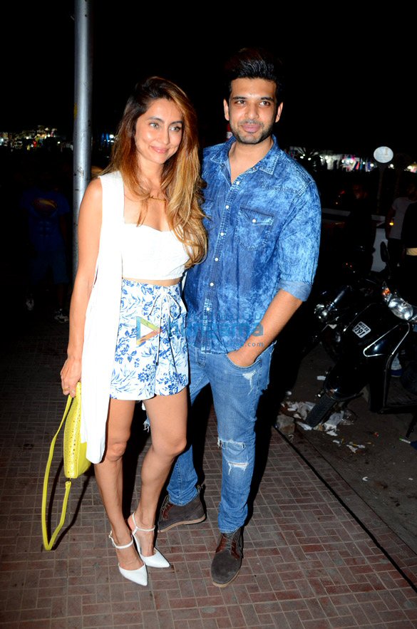 karan kundra and anusha dandekar spotted in bandra 5