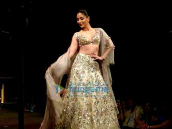 Kareena Kapoor Khan and Kartik Aaryan walk the ramp for Manish Malhotra