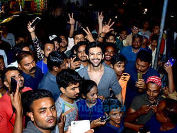 Kartik Aaryan visits G7 Multiplex Gaiety Galaxy Cinema to promote 'Sonu Ke Titu Ki Sweety'