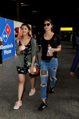 Kriti Kharbanda, Kriti Sanon and others snapped at the airport