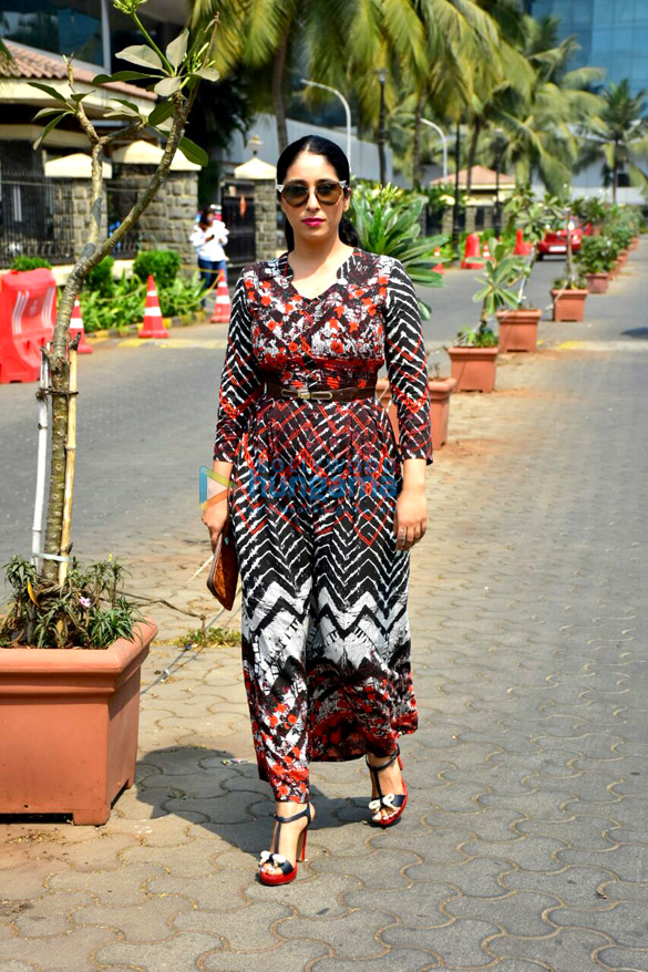 neha bhasin spotted in malad 5