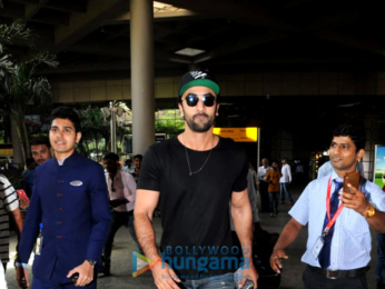 Pooja Hegde, Tamannaah Bhatia and others snapped at the airport