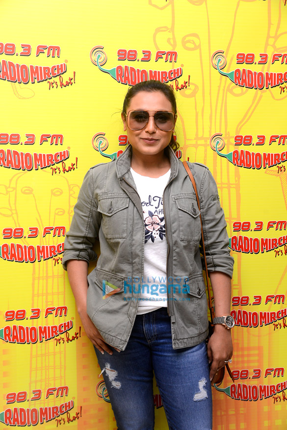 rani mukerji promotes hichki at radio mirchi at 98 3 fm radio mirchi 3