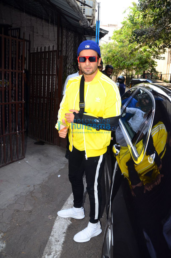 Ranveer Singh spotted at Purple Haze Studios in Bandra Ranveer Singh spotted at Purple Haze Studios in Bandra