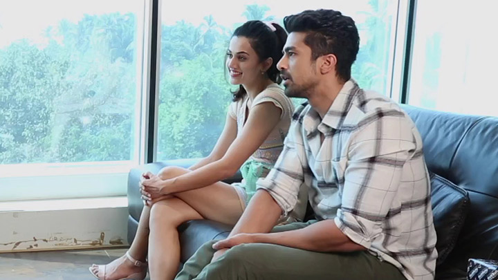 Saqib Saleem Falls On Floor After Hearing Taapsee Pannu’s HILARIOUS Rapid Fire Answers!!! Saqib Saleem Falls On Floor After Hearing Taapsee Pannu’s HILARIOUS Rapid Fire Answers!!!