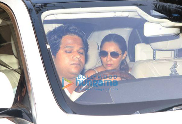 shah rukh khan and gauri khan snapped attending anu dewans kids birthday bash 2