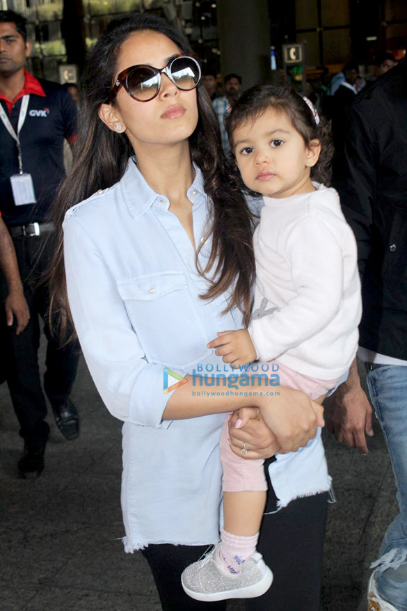 shahid kapoor kajal aggarwal and others snapped at the airport 005 2