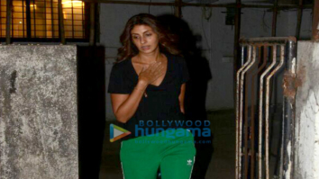 Shweta Nanda, Farah Khan and others snapped outside Kromakay salon in Juhu
