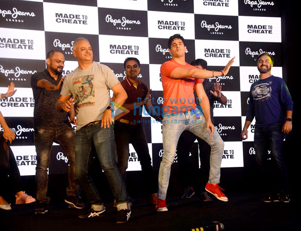 sidharth malhotra snapped at the launch of new collection of pepe jeans 6