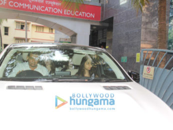 Suhana Khan snapped with friends at Bandra