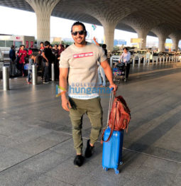 Sunny Leone and Sidharth Malhotra and others snapped at the airport
