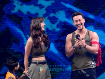 Tiger Shroff and Disha Patani snapped promoting their film Baaghi 2 on High Fever Dance Ka Naya Tevar