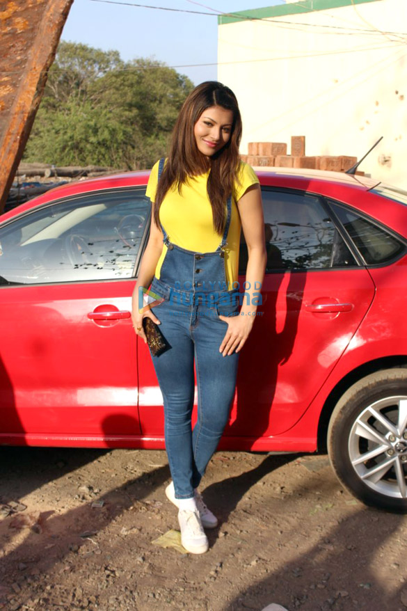 urvashi rautela spotted at versova 1