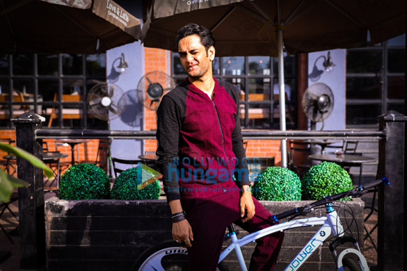 Vikas Gupta spotted riding a bicycle in Mumbai