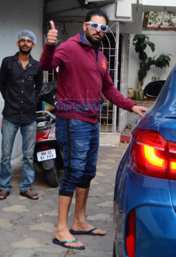 Yuvraj Singh and Angad Bedi spotted at cafe in Bandra