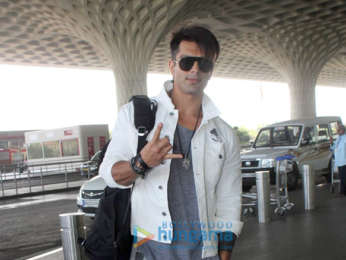 Aamir Khan, Karan Singh and others snapped at the airport