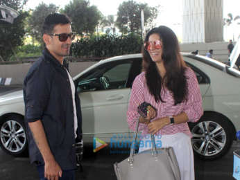 Aamir Khan, Karan Singh and others snapped at the airport