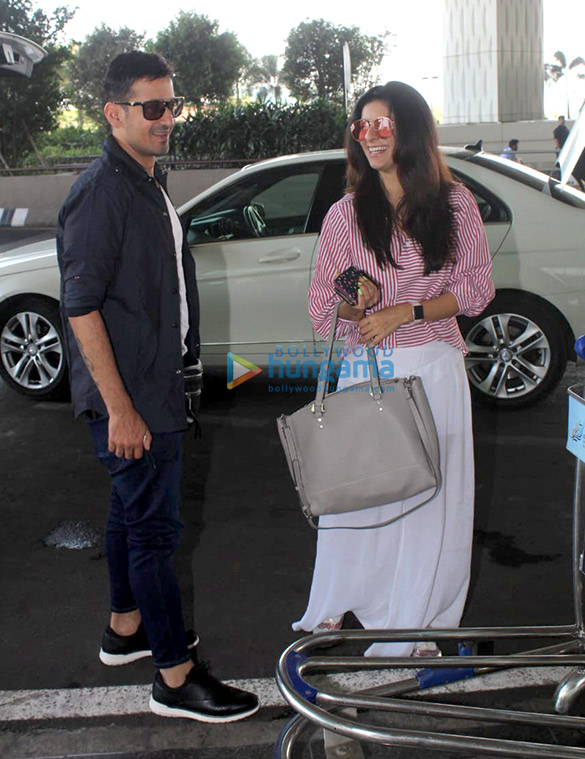 aamir khan karan singh and others snapped at the airport 9