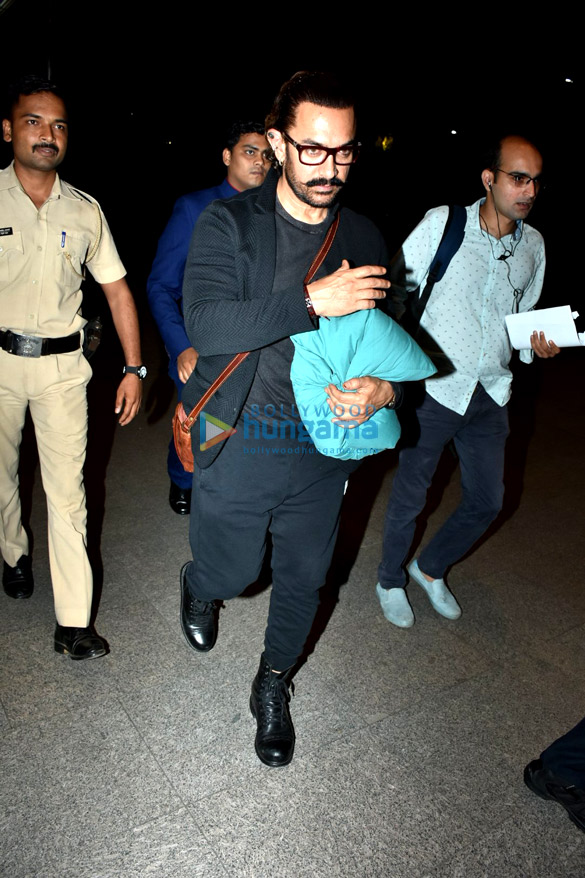 aamir khan snapped at the airport 3