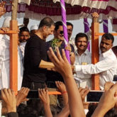 Akshay Kumar showcases his philanthropic side for the people of Satara and it is truly heart-touching