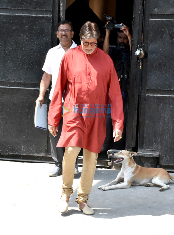 amitabh bachchan spotted during a photo shoot for kalyan jewellers 4