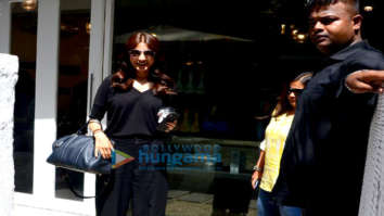 Anushka Sharma spotted at BBlunt in Bandra