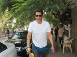 Arjun Rampal spotted at Hakim’s Aalim in Bandra