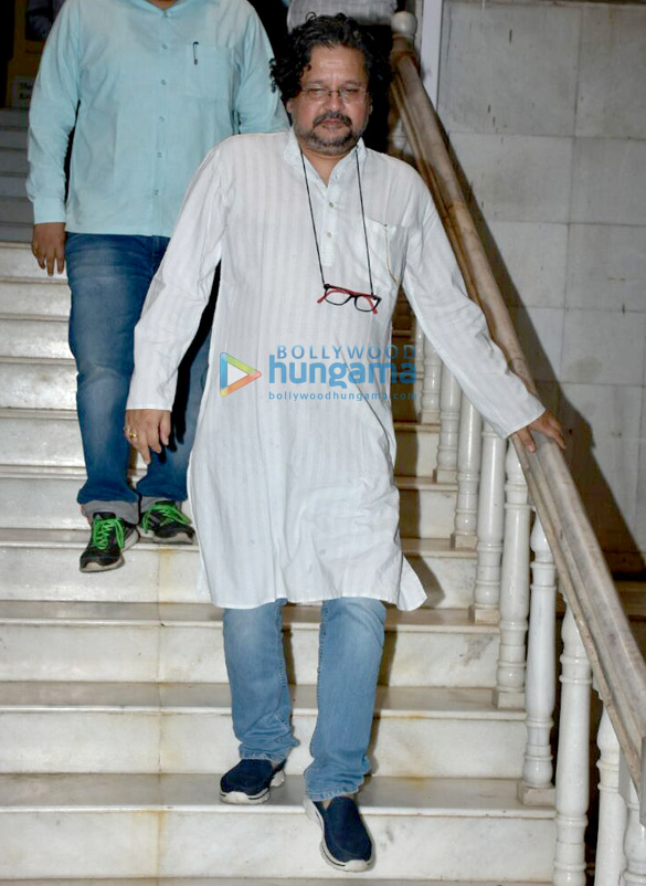celebs attend vishal bhardwajs late mothers prayer meeting 9